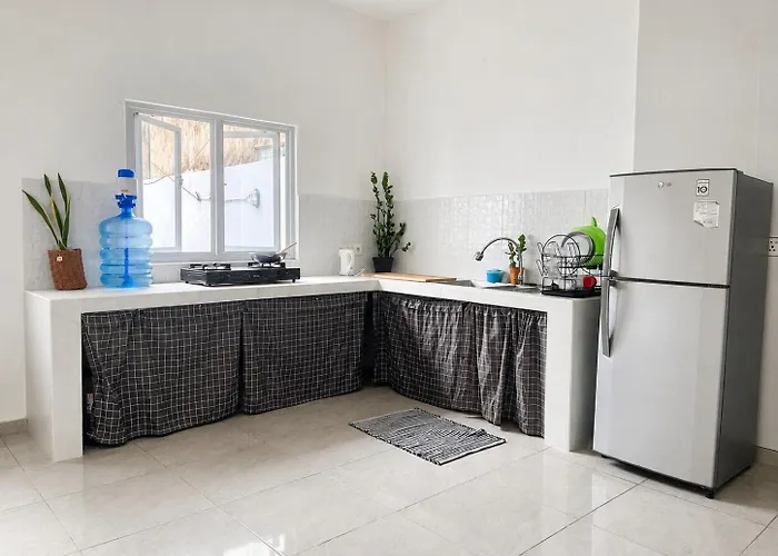 Homestay Walking Distance To With Share Kitchen *